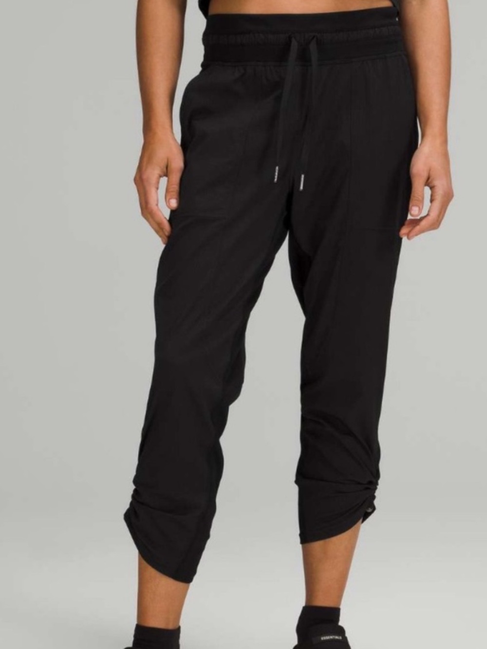 Lululemon Dance Studio Mid-Rise 4 Crop 25" Pant Black Drawstring Jogger Pants
